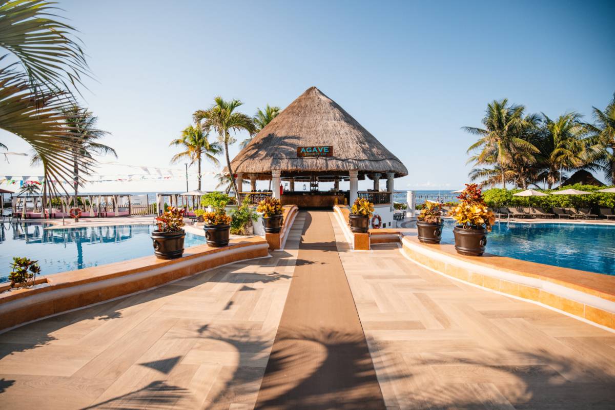 WYNDHAM ALLTRA PLAYA DEL CARMEN AGAVE BAR